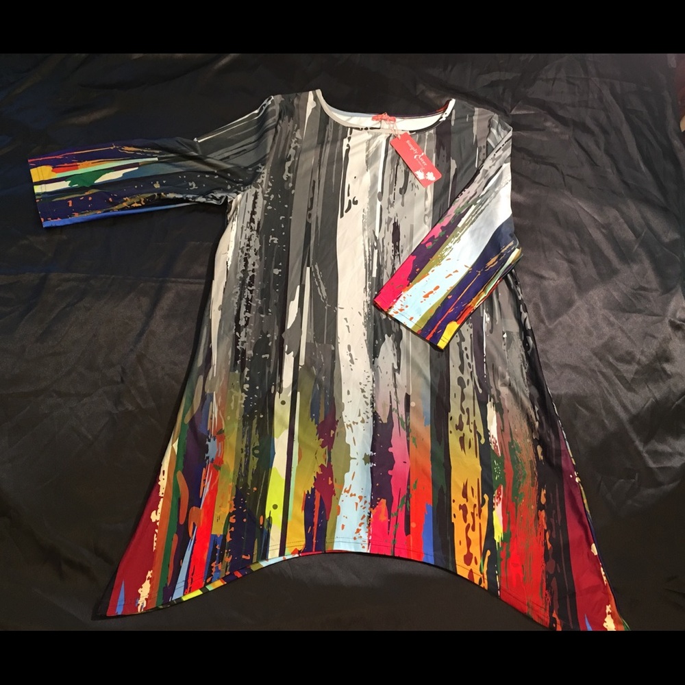 Stylish Tunic 18w. Great with leggings and boots.